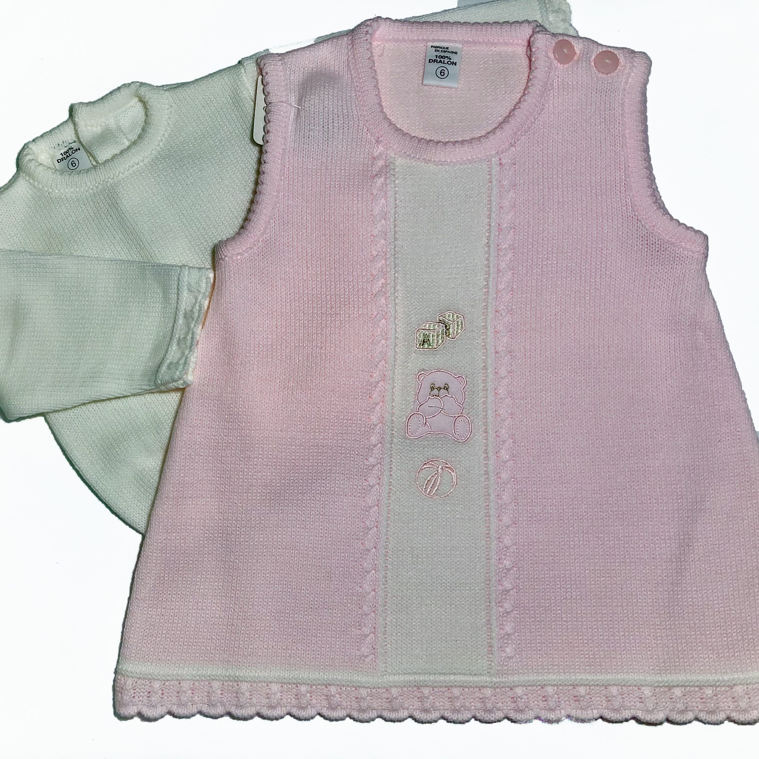 Vestido Rosa y Camiseta Blanca - VISI